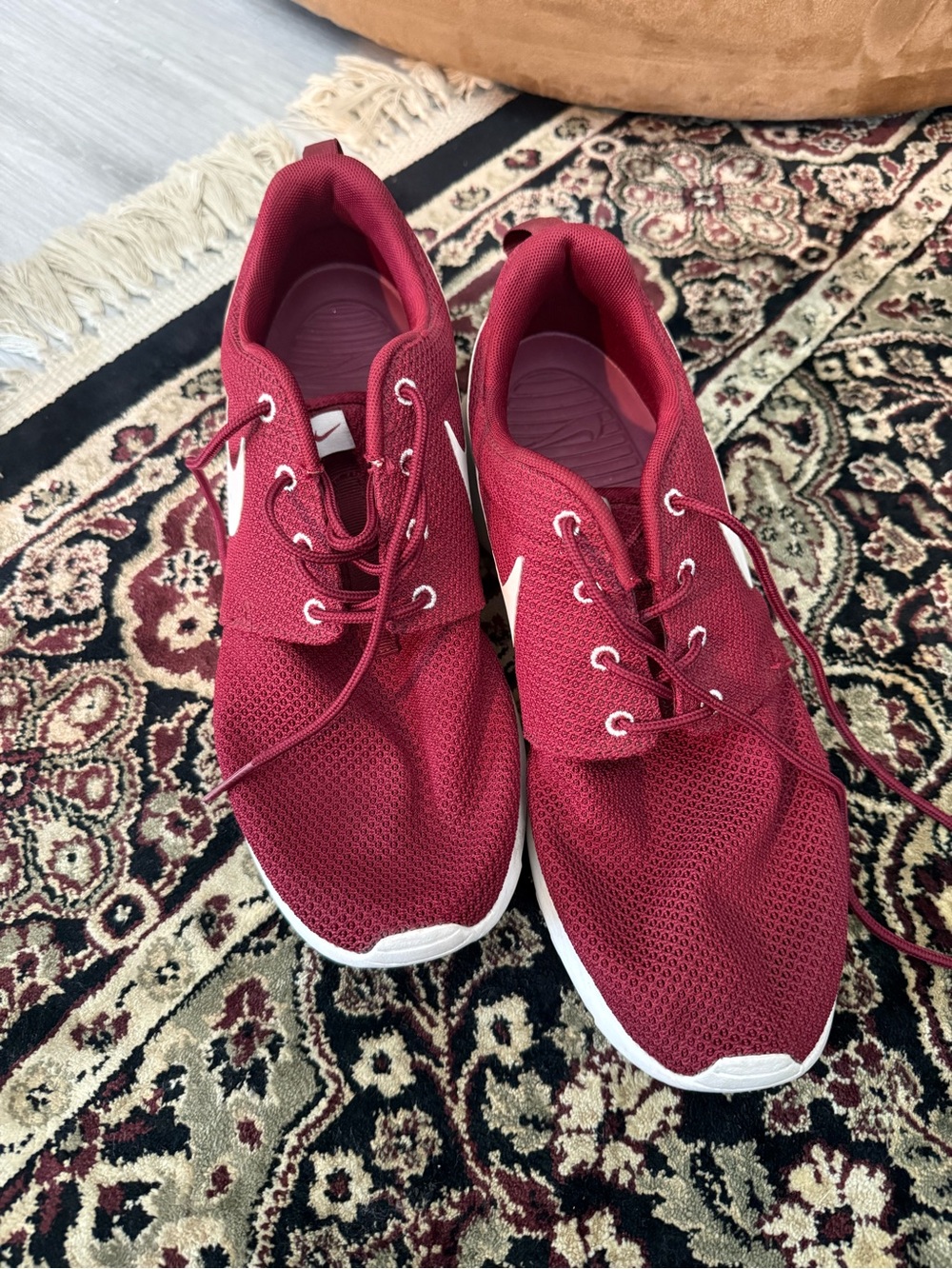 Nike Men's Maroon Mesh Lace-Up Sneakers